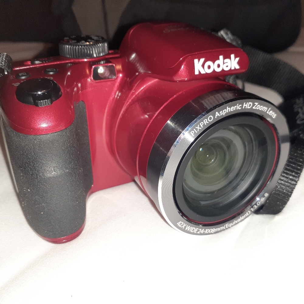 Digital Camera - Picture 2 of 7